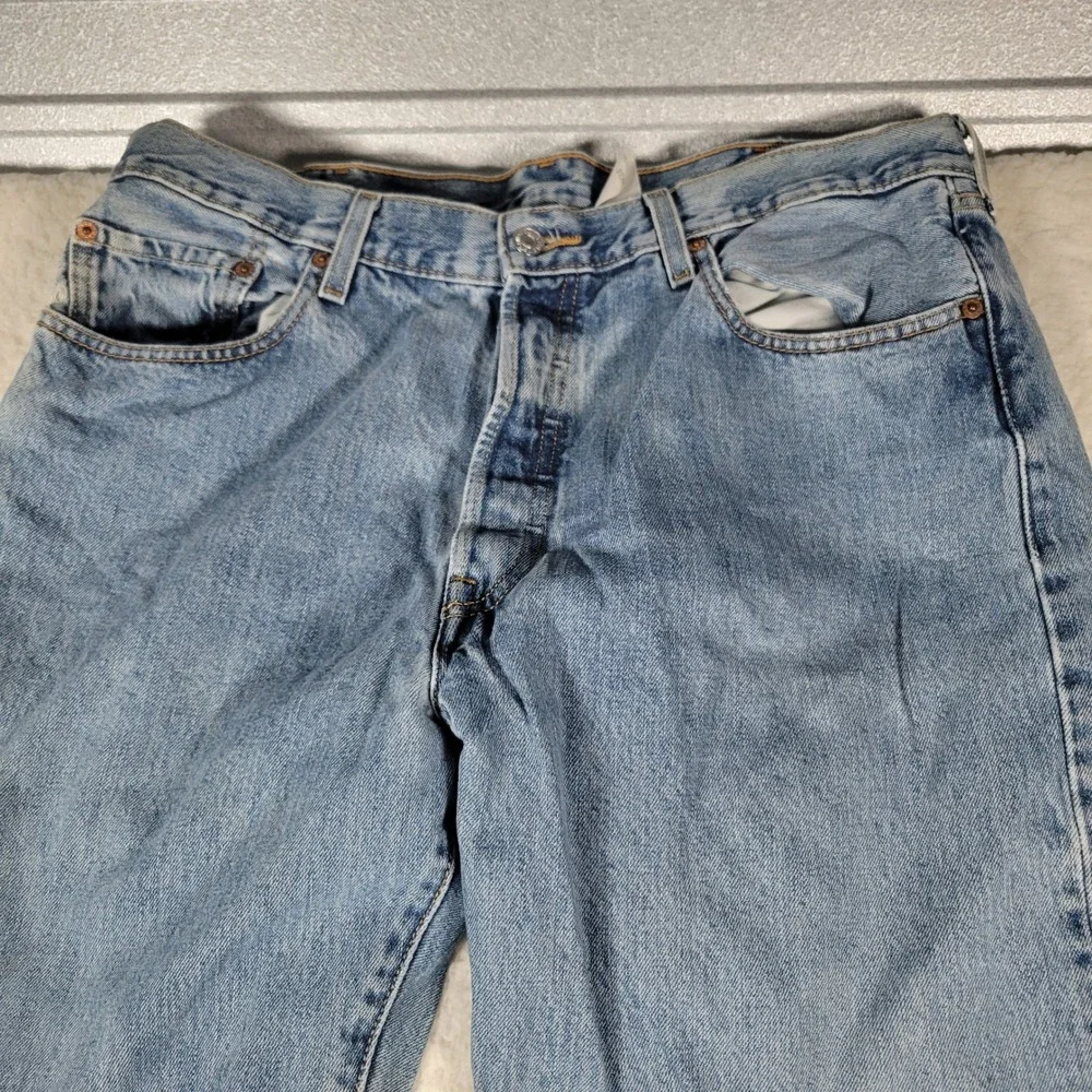Levi's 501 Jeans Mens‎ 36x30 Light Wash Blue Straight Leg Button Fly Denim